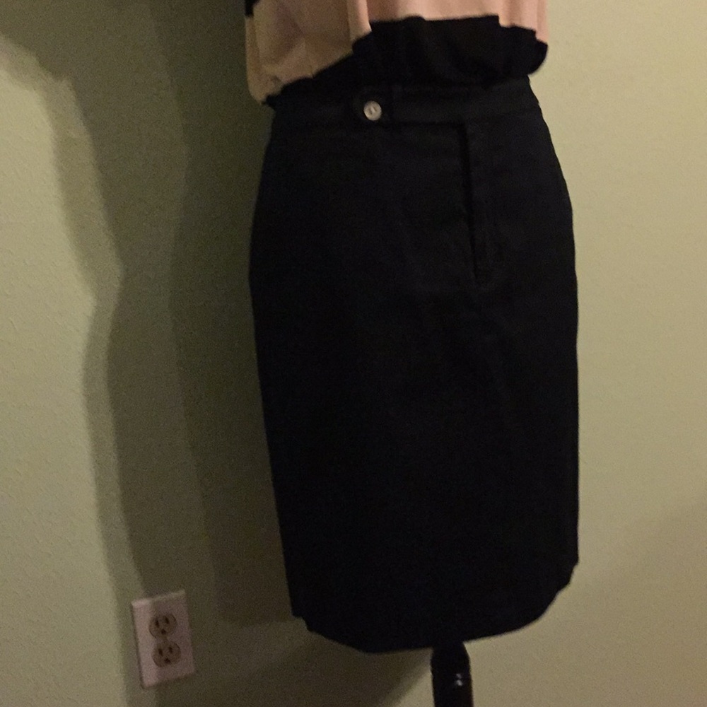 Black pencil skirt